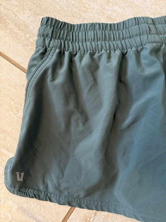 Vuori Clementine Shorts - Picture 11 of 15
